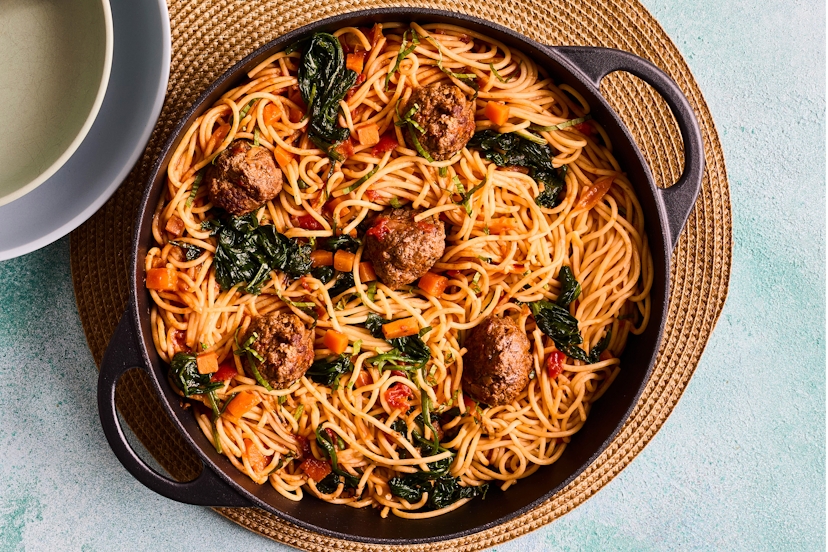 Itʼs a classic for a reason, with tasty beef and oregano meatballs, a garlicky tomato and basil sauce that's packed out with carrots and spinach, and a hearty helping of pasta.