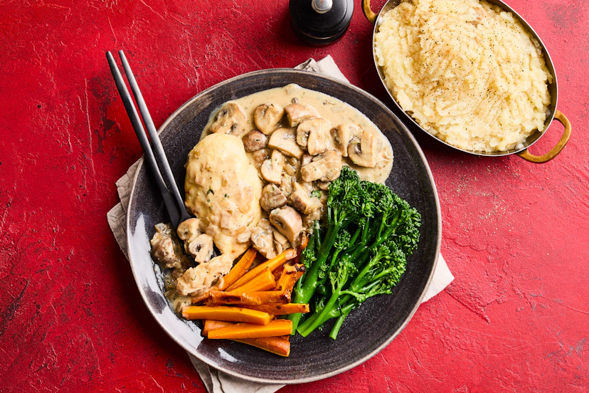 Winner, winner, epic chicken dinner! Succulent roast chicken breasts with piles of fluffy celeriac mash, long-stem broccoli, roasted carrots and creamy garlic mushrooms. That’s Sunday sorted…