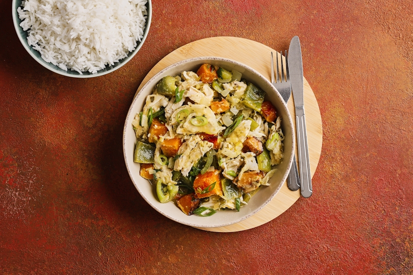 A big hitter in the flavour stakes, this dinner will help you knock ‘chicken night’ out of the park! A lively marinade of ginger, chilli, garlic, lemon, mustard and coriander gives chicken a brilliant boost and peps up the sauce, which is packed with roasted butternut squash and pepper. Serve with rice for the home run.