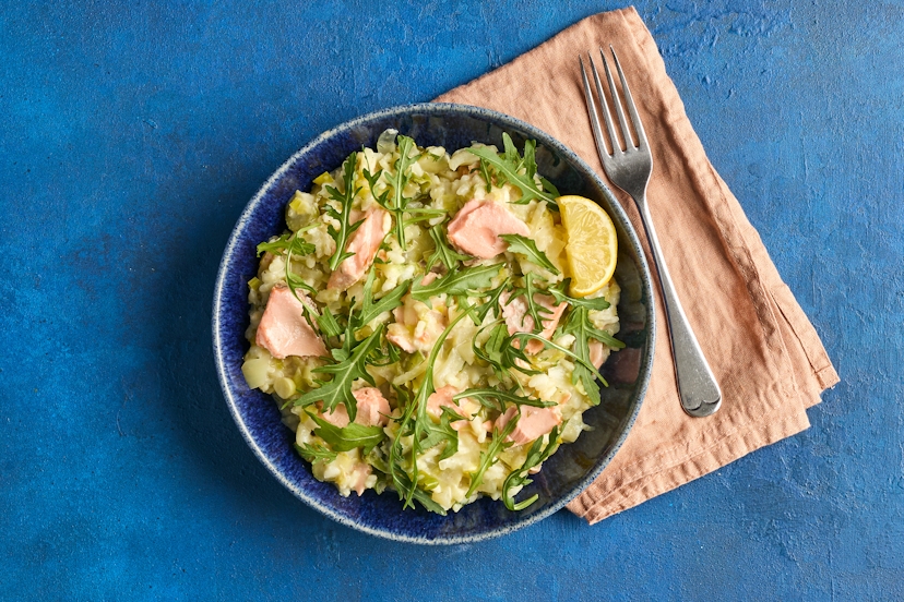 Salmon and fennel are a perfect match, especially with a cheeky sprinkling of dill thrown into the mix. Flakes of salmon are stirred into a savoury risotto with onion, leeks and fennel, and pepped up with garlic, lemon and dill. A dish this delicious on the table in half an hour? Result!