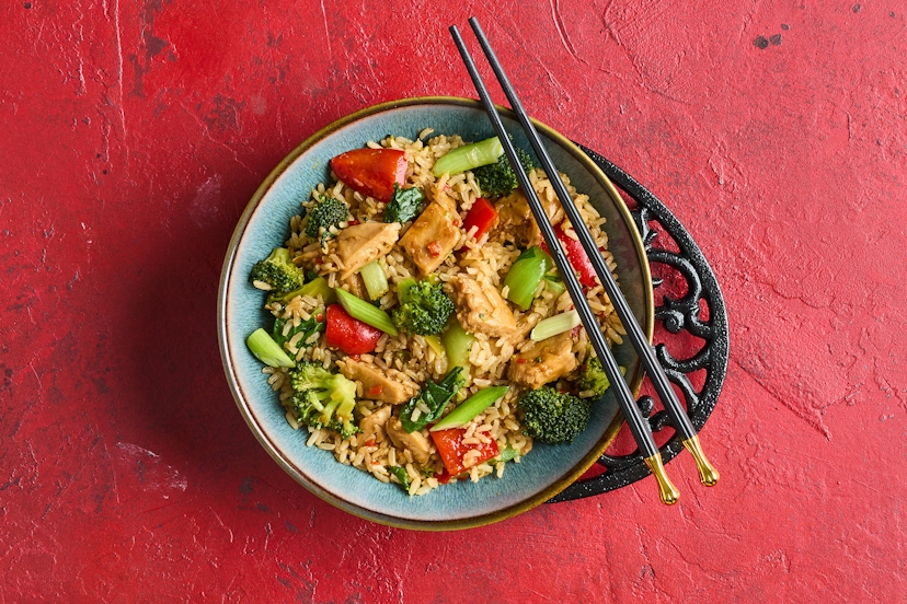 This plant-powered dish features soy-based chicken-style chunks, stir-fried spring onions, broccoli, peppers and pak choi and a punchy vegan oyster, ginger and chilli sauce, while super-healthy brown rice soaks up every delicious drop. It seriously woks!