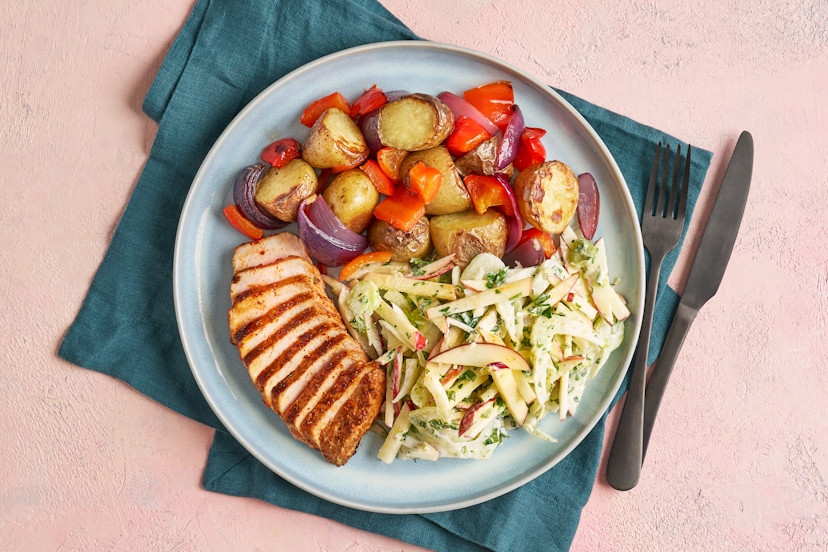 Our beautifully balanced smoked paprika & oregano blend gives lean tenderloin a gorgeous glow-up. Served with crispy baby roasties and a zesty apple and fennel slaw, it’s utter pork-fection!
