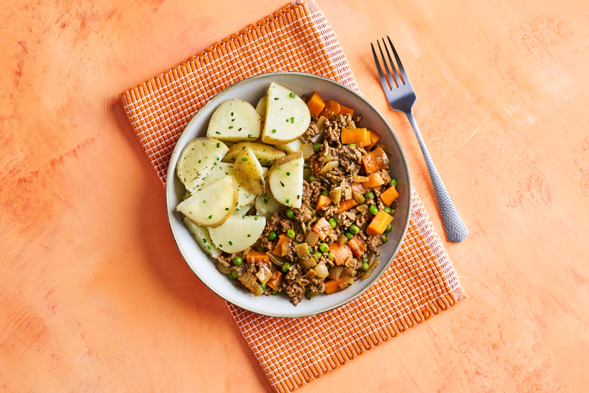 This cosy classic is the ultimate comfort food. Carrot, onion and beef mince are sizzled together, then simmered in a savoury sauce perked up with herbs, garlic and a magic dash of Hendersonʼs Relish. Pop in some peas and serve with spud slices to unlock next-level loveliness.