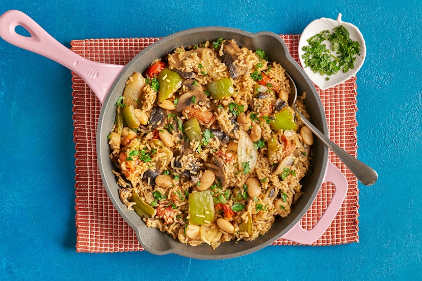 Rice doesn’t always need micromanaging, you know (yes risotto, we’re looking at you)… Baking it is a fail-safe, hands-off route to tender, tasty grains. Simply sauté chestnut and portobello mushrooms, onions, green peppers, baby toms and butter beans, stir in smoky paprika, oregano, garlic, miso and stock, then bung it in the oven and let it get on with being brilliant. We do love comfort food that practically cooks itself.