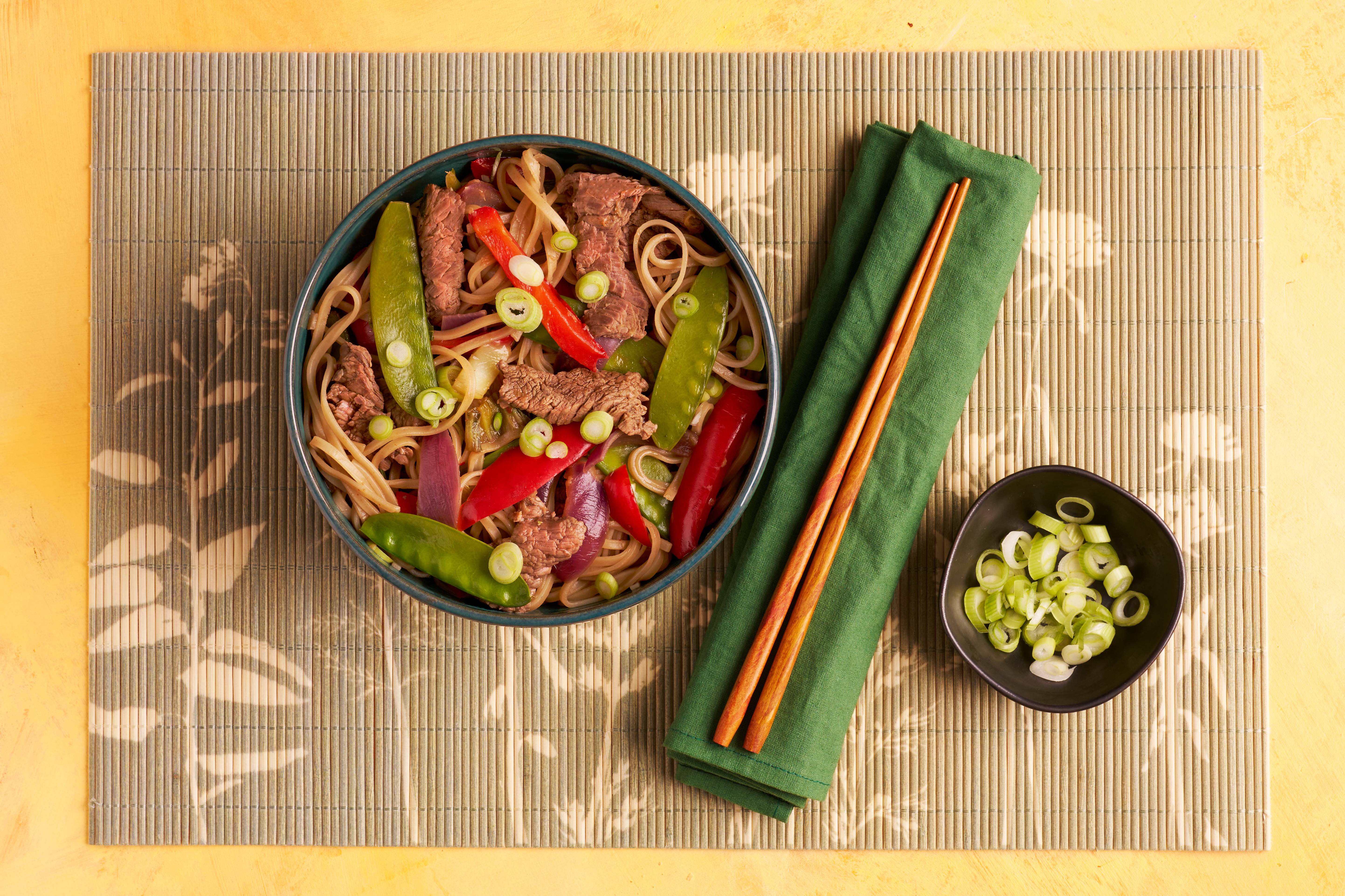 Spicy sizzling steak noodles