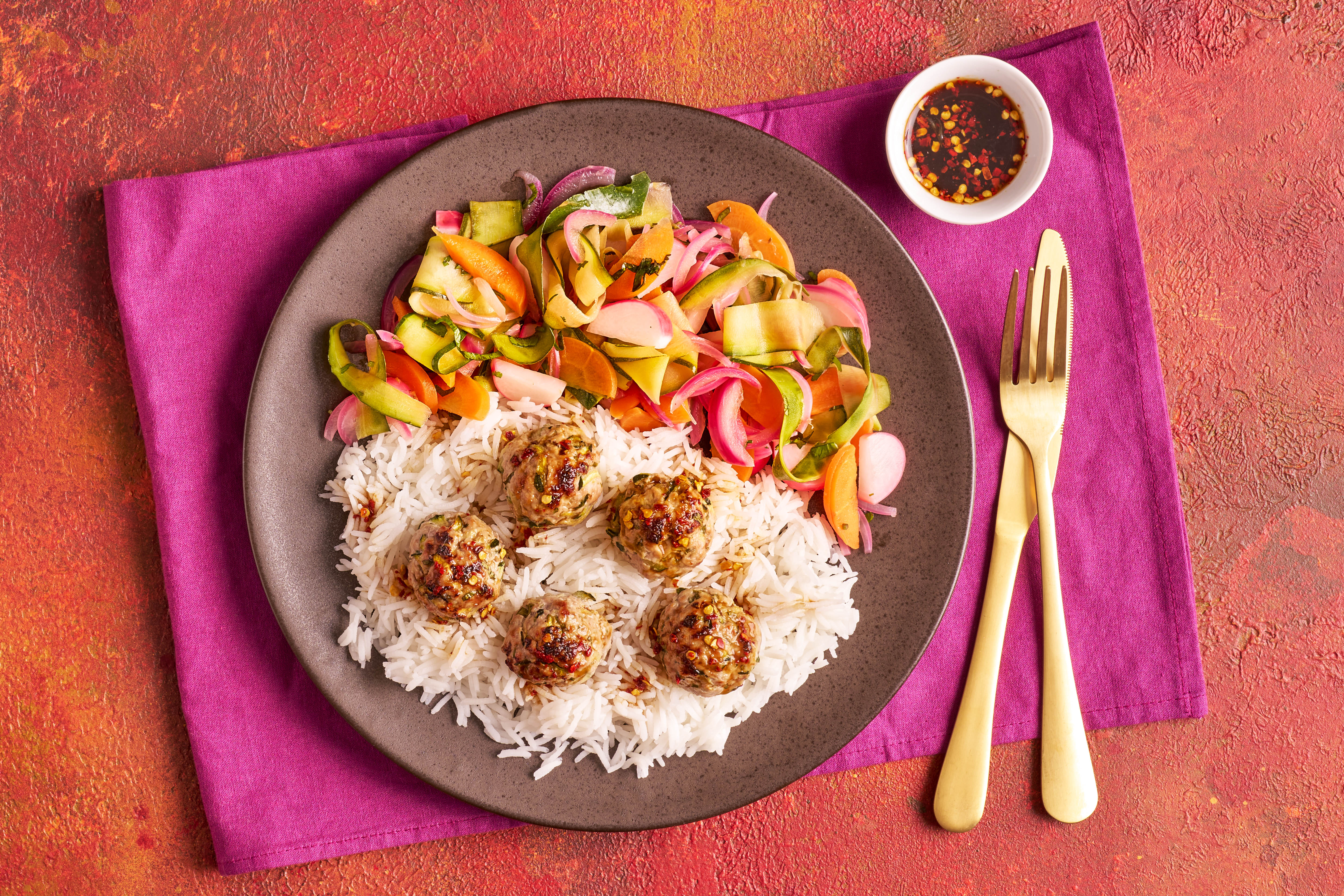 Fragrant pork meatballs with rainbow pickle